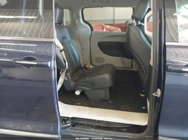 2C4RC1BGXJR353609 2018 CHRYSLER PACIFICA - Image 8