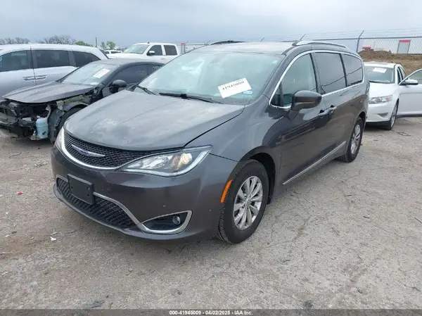 2C4RC1BGXKR526286 2019 CHRYSLER PACIFICA - Image 2