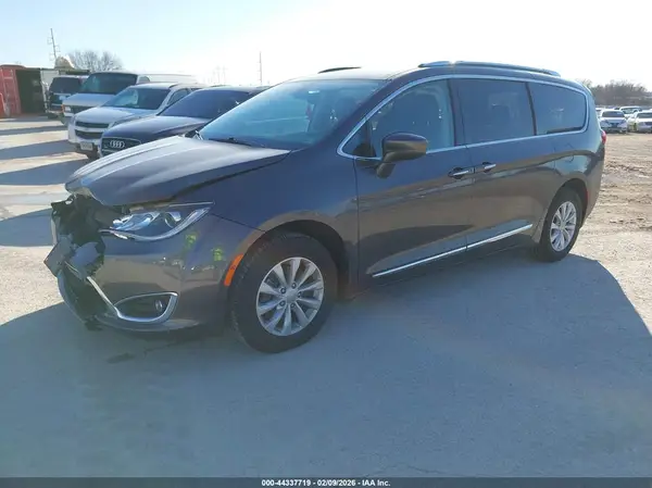 2C4RC1BGXKR531522 2019 CHRYSLER PACIFICA - Image 2
