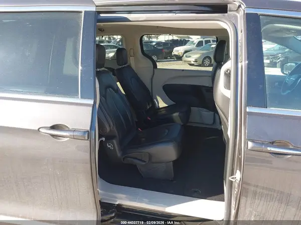 2C4RC1BGXKR531522 2019 CHRYSLER PACIFICA - Image 8
