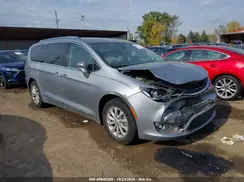 2C4RC1BGXKR537367 2019 CHRYSLER PACIFICA