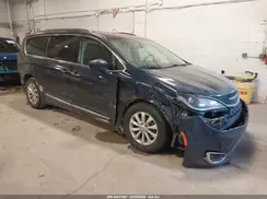 2C4RC1BGXKR537417 2019 CHRYSLER PACIFICA