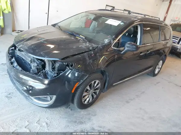2C4RC1BGXKR539412 2019 CHRYSLER PACIFICA - Image 2