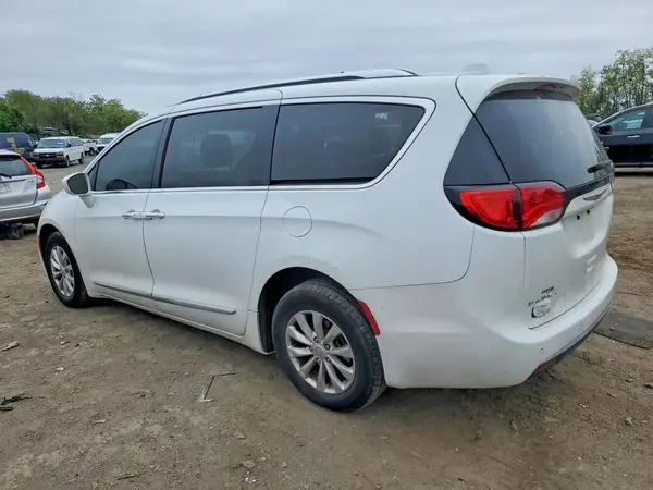 2C4RC1BGXKR539930 2019 CHRYSLER PACIFICA - Image 2