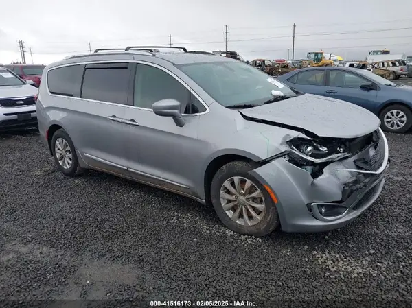 2C4RC1BGXKR561510 2019 CHRYSLER PACIFICA - Image 1