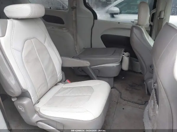 2C4RC1BGXKR592949 2019 CHRYSLER PACIFICA - Image 8