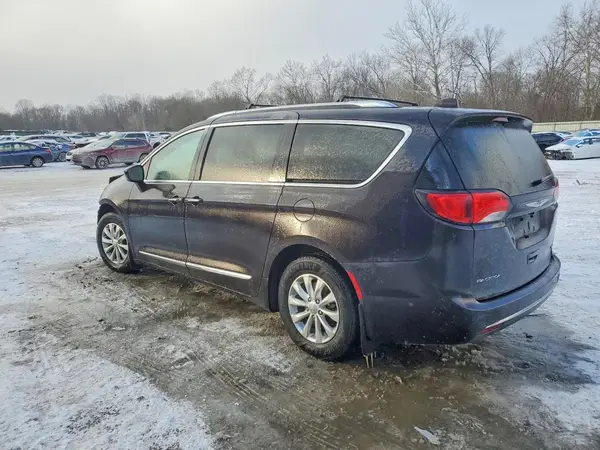 2C4RC1BGXKR593793 2019 CHRYSLER PACIFICA - Image 2