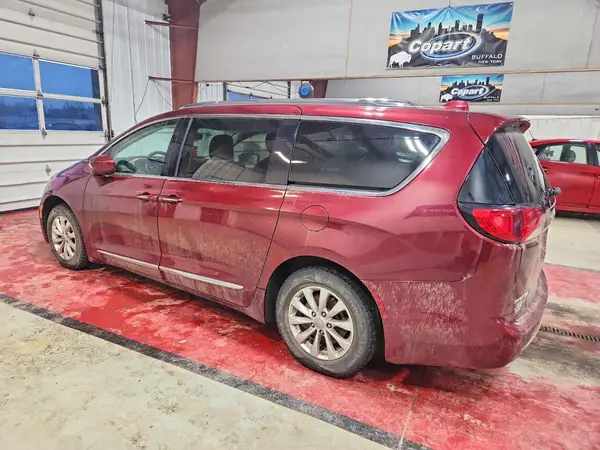 2C4RC1BGXKR594068 2019 CHRYSLER PACIFICA - Image 2