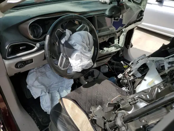 2C4RC1BGXKR613007 2019 CHRYSLER PACIFICA - Image 8