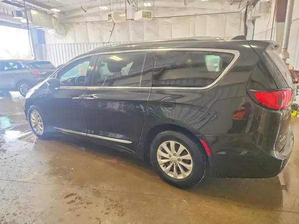 2C4RC1BGXKR624962 2019 CHRYSLER PACIFICA - Image 2