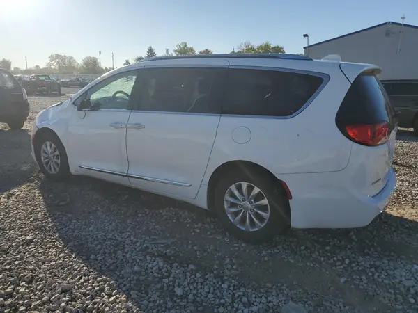 2C4RC1BGXKR625108 2019 CHRYSLER PACIFICA - Image 2