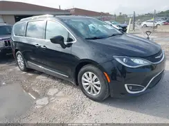 2C4RC1BGXKR625755 2019 CHRYSLER PACIFICA
