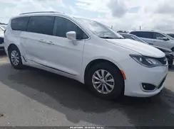 2C4RC1BGXKR626551 2019 CHRYSLER PACIFICA