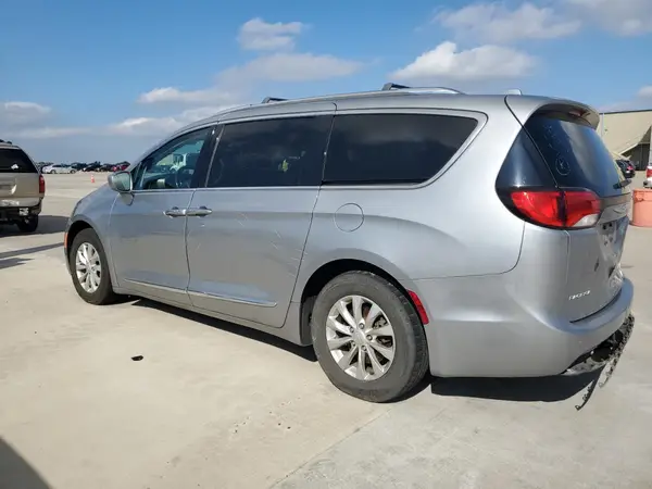 2C4RC1BGXKR665494 2019 CHRYSLER PACIFICA - Image 2
