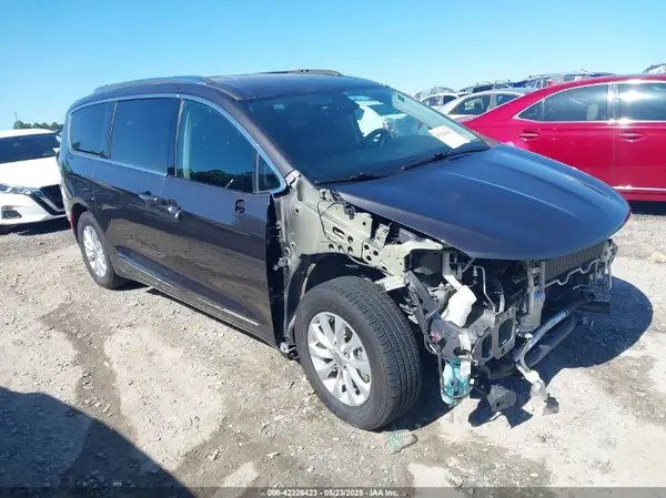 2C4RC1BGXKR680562 2019 CHRYSLER PACIFICA - Image 1