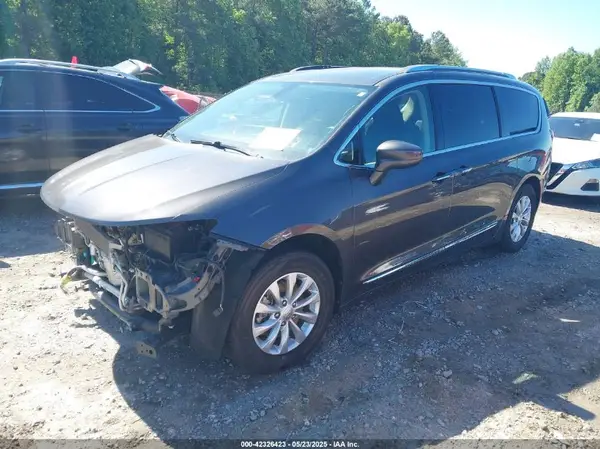 2C4RC1BGXKR680562 2019 CHRYSLER PACIFICA - Image 2