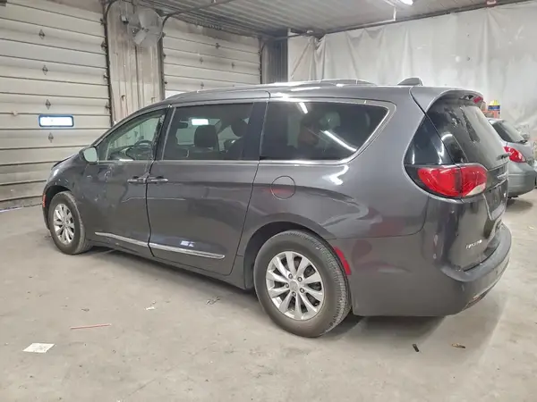2C4RC1BGXKR698253 2019 CHRYSLER PACIFICA - Image 2