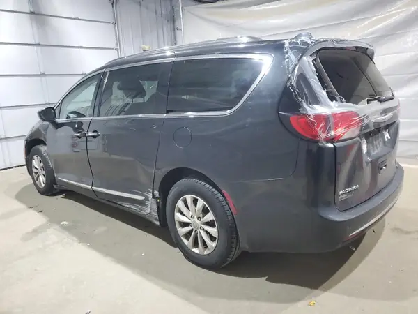 2C4RC1BGXKR704777 2019 CHRYSLER PACIFICA - Image 2
