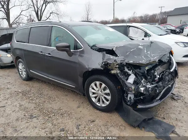 2C4RC1BGXKR715357 2019 CHRYSLER PACIFICA - Image 1