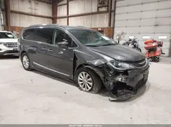 2C4RC1BGXKR715410 2019 CHRYSLER PACIFICA
