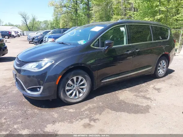 2C4RC1BGXKR731610 2019 CHRYSLER PACIFICA - Image 2