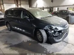 2C4RC1BGXLR103631 2020 CHRYSLER PACIFICA