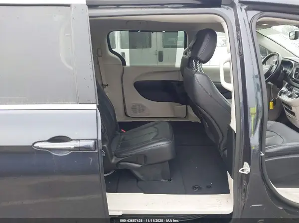 2C4RC1BGXLR277070 2020 CHRYSLER PACIFICA - Image 8
