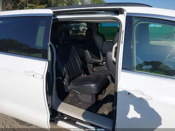 2C4RC1BGXNR177618 2022 CHRYSLER PACIFICA - Image 8