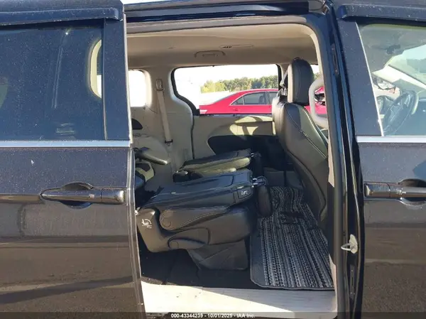2C4RC1BGXPR533178 2023 CHRYSLER PACIFICA - Image 8