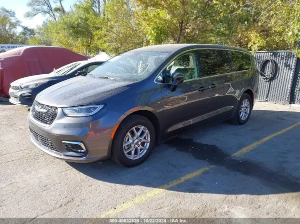 2C4RC1BGXPR539501 2023 CHRYSLER PACIFICA - Image 2