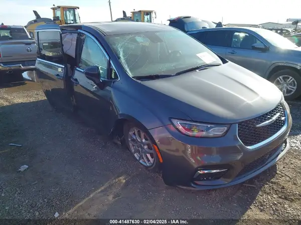 2C4RC1BGXPR546769 2023 CHRYSLER PACIFICA - Image 1