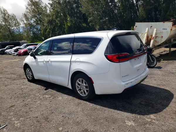 2C4RC1BGXPR550143 2023 CHRYSLER PACIFICA - Image 2