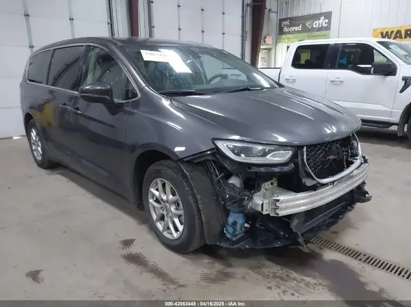 2C4RC1BGXPR553690 2023 CHRYSLER PACIFICA - Image 1