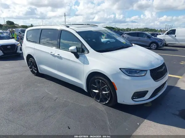 2C4RC1BGXPR564981 2023 CHRYSLER PACIFICA - Image 1