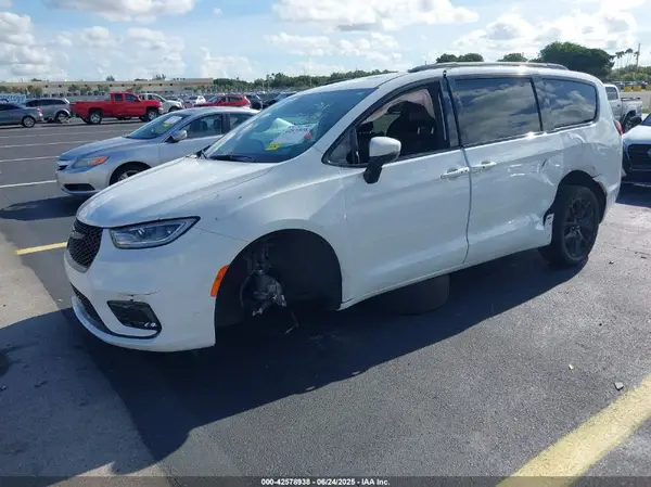2C4RC1BGXPR564981 2023 CHRYSLER PACIFICA - Image 2