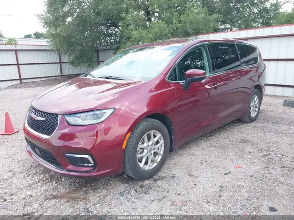 2C4RC1BGXPR571557 2023 CHRYSLER PACIFICA - Image 2