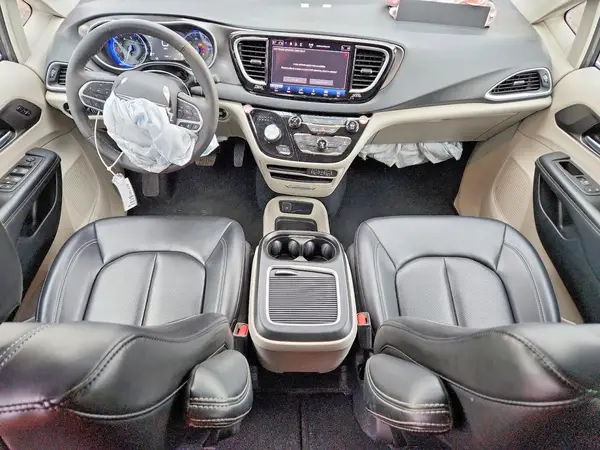 2C4RC1BGXPR597074 2023 CHRYSLER PACIFICA - Image 8