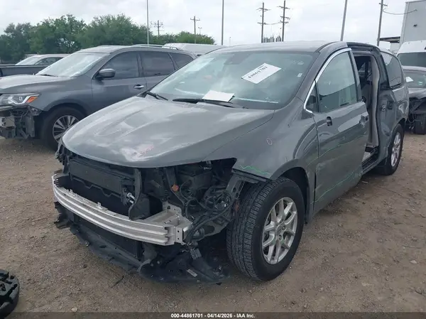 2C4RC1BGXPR606730 2023 CHRYSLER PACIFICA - Image 2