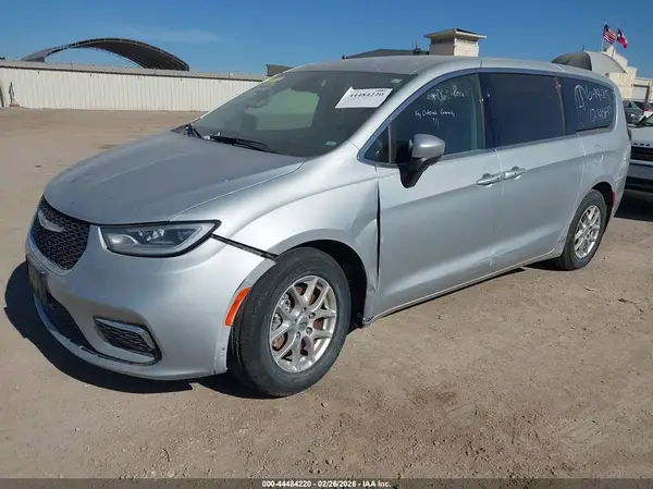 2C4RC1BGXPR613094 2023 CHRYSLER PACIFICA - Image 2