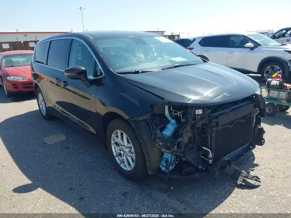 2C4RC1BGXPR613368 2023 CHRYSLER PACIFICA - Image 1