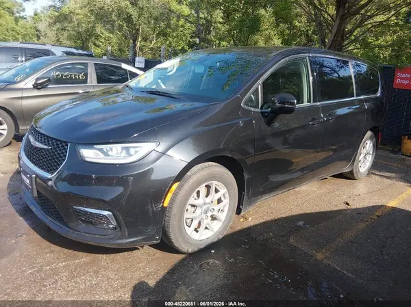 2C4RC1BGXPR628078 2023 CHRYSLER PACIFICA - Image 2