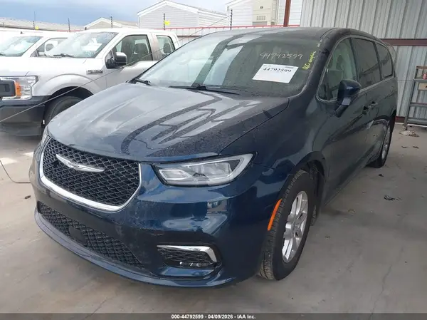 2C4RC1BGXPR628176 2023 CHRYSLER PACIFICA - Image 2