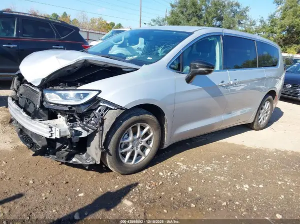 2C4RC1BGXRR133012 2024 CHRYSLER PACIFICA - Image 2