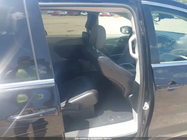 2C4RC1BGXRR179570 2024 CHRYSLER PACIFICA - Image 3