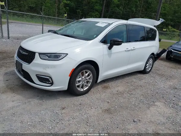 2C4RC1BGXRR179925 2024 CHRYSLER PACIFICA - Image 2