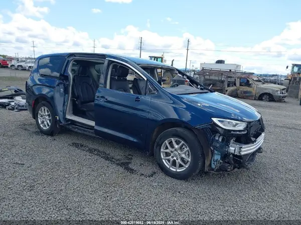 2C4RC1BGXRR186924 2024 CHRYSLER PACIFICA - Image 1