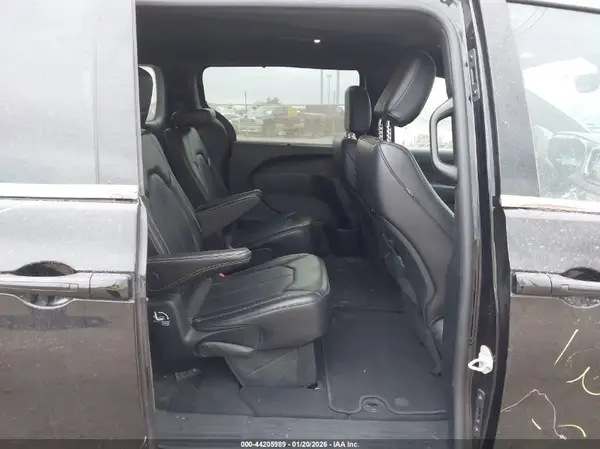 2C4RC1BGXSR539152 2025 CHRYSLER PACIFICA - Image 8