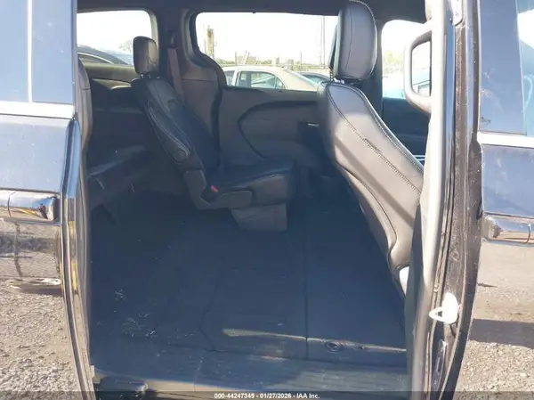 2C4RC1BGXSR556730 2025 CHRYSLER PACIFICA - Image 8