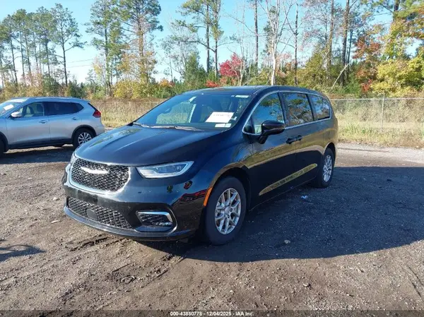 2C4RC1BGXSR575276 2025 CHRYSLER PACIFICA - Image 2