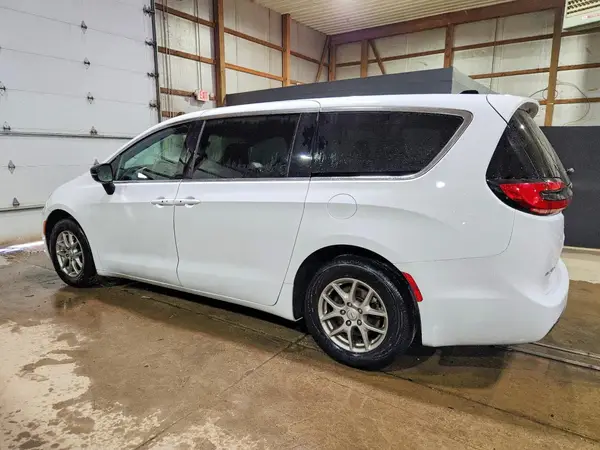 2C4RC1BGXSR576962 2025 CHRYSLER PACIFICA - Image 2
